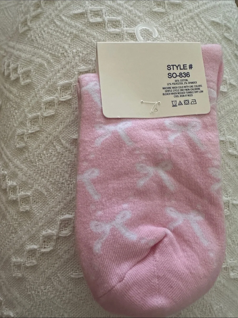 Zenana Pink Crew Socks with White Bow Ribbon Pattern